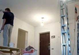 Қурувчи хатоси: 150 млн сўмга бегона уй таъмирланган фото