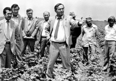 Islom Karimovning 1986-1989 yillardagi faoliyatiga oid esse фото