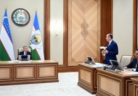 Le président Shavkat Mirziyoyev a examiné des propositions