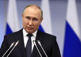 Владимир Путин россияликларни Ватан ҳимоячилари куни билан табриклади фото