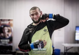 Швециялик аралаш жанг усули (MMA) курашчиси Хамзат Чимаев