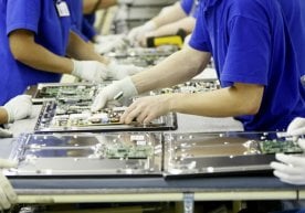 Vedomosti.ru ёзишича, Россия ҳукумати смартфон, ноутбук ва