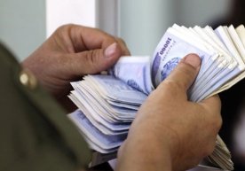 Халқ таълими бўлимининг 35 нафар ходимларини иш ҳақлари ундирилди фото