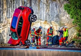 Volvo o‘z avtomobillarini 30 metrlik balandlikdan uloqtirmoqda (video) фото