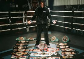 Бешта вазн тоифасида мағлубиятсиз жаҳон чемпиони бўлган