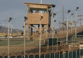 АҚШ ҳукумати Кубадаги Гуантанамо ҳарбий базасида жойлашган