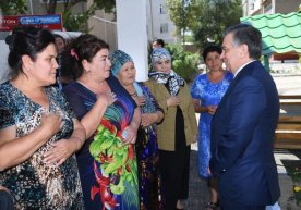 Shavkat Mirziyoyev bekobodliklar bilan muloqot qildi (Foto) фото