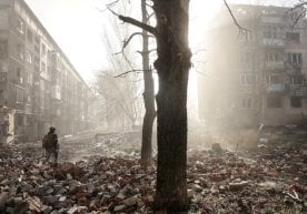 Жанубий Африкадан келган бир гуруҳ эркаклар Россияда