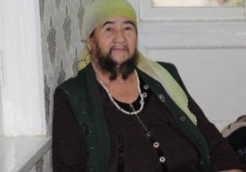 Soqoli bilan faxrlanadigan qozoq ayoli: “erimga mashhurligim yoqadi...” (foto) фото