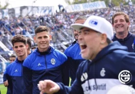 Аргентиналик машҳур собиқ футболчи Диего Марадона