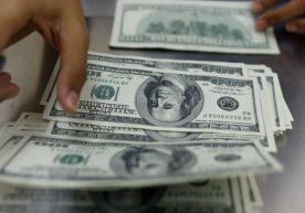 Наманганда 100 долларлик қалбаки купюраларни муомалага киритмоқчи бўлган шахслар ушланди фото