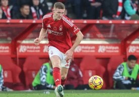 Ноттингем Форест ярим ҳимоячиси Эллиот Андерсон бошқа