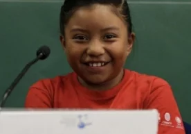 Xochitl Guadalupe Kruz, 8 yoshli meksikalik qiz, suvni