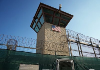 Оқ уй Жо Байденнинг Гуантанамодаги қамоқхонани ёпмоқчи эканлигини тасдиқлади фото