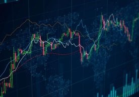 Bitcoin Surpasses $98K, XRP Keeps Falling фото