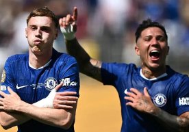 Лондонский футбольный клуб "Челси" установил