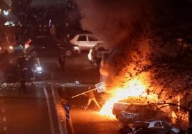 АҚШ Президенти Доналд Трамп Эронликларни норозилик