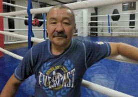 Қазақстан Республикасының еңбек сіңірген жаттықтырушысы