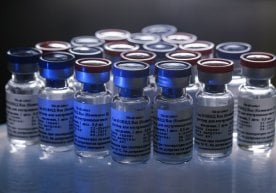Россия жамғармаси Ўзбекистонга коронавирусга қарши 35 миллион доза вакцина етказиб бериш бўйича келишувга эришди фото