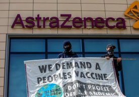 Британияда AstraZeneca’га қарши намойишлар бўлиб ўтди фото