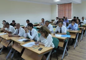 Ўқитувчиларнинг 5 йилда бир ой мактабдан узилиб малака