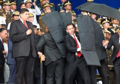 Maduro va uning qo‘riqchilari portlash vaqtida o‘zlarini qanday tutishdi (video) фото