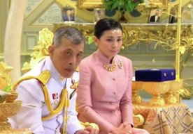 Таиланд қироли Маха Вачиралонгкорн (Рама Х) ўзининг