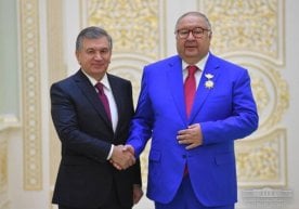 «Dorisi chiqsa xalqimga olib kelaman deyapti». Prezident Alisher Usmonovga minnatdorchilik bildirdi фото