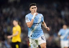 Angliya grandi "Manchester Siti" safida