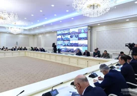 Президент Шавкат Мирзиёев мактаб ўқитувчиларини янги