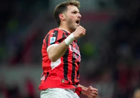 Daha önce, "Milan"ın Meksikalı forveti Santiago