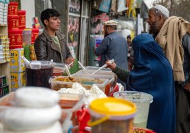 “Tolibon” ayollarga sotuvchilar bilan savdolashishni taqiqladi фото