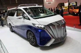 Tokioda o‘tayotgan avtosalonda Toyota kompaniyasi Alphard