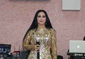 Feruza Jumaniyazova, the most expensive singer at Khorezm weddings, is 41 years old фото