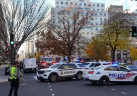 Вашингтон шаҳрида, Оқ уй яқинидаги 17-чи ва Биринчи