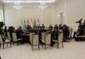 Samarqandda yetti davlat tashqi ishlar vazirlari uchrashuvi bo‘lib o‘tmoqda фото