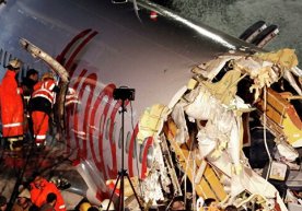 Istanbuldagi samolyot halokatida O‘zbekiston fuqarosi jarohat oldi фото