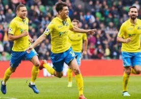 Аввалроқ, жамоа мураббийлар штаби ва футболчилар