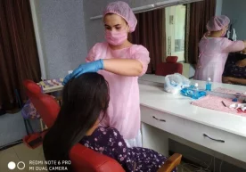 Ўзини ўзи банд қилаётган, қўлида касб-ҳунари бор