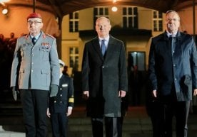Германия канцлери Олаф Шолц лавозимини тантанали тарзда топширди фото