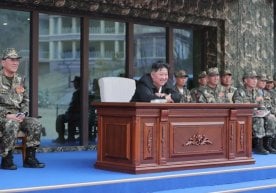 Шимолий Корея етакчиси Ким Чен Ин армиянинг махсус кучлар