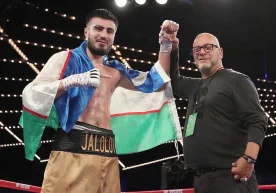Ўзбекистонлик боксчи Баҳодир Жалолов нигериялик Онориоде
