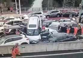 Японияда йирик йўл-транспорт ҳодисаси содир бўлиб, ўнлаб