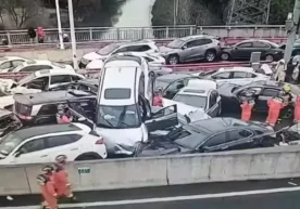 Японияда йирик йўл-транспорт ҳодисаси содир бўлиб, ўнлаб