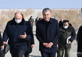 Shavkat Mirziyoyev Orol dengizining qurigan tubini borib ko‘rdi (foto) фото