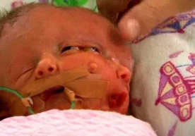 У боласи икки юзлилиги ҳақида туғиш арафасида хабар топди.