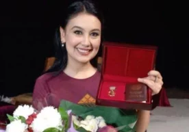 Таниқли ўзбек кино ва театр актрисаси, “Шуҳрат” медали