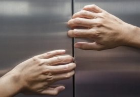 Тошкентнинг Сергели туманида 18 ёшли йигит лифтда бегона