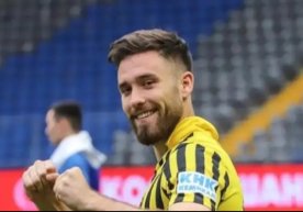 Қозоғистоннинг машҳур «Қайрат» жамоасида ҳаракат қилаётган