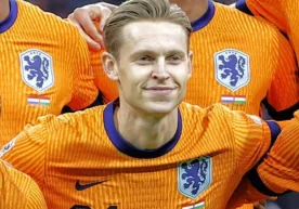 Нидерландия терма жамоаси ярим ҳимоячиси Френки де Йонг